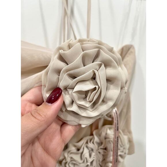 NWT HOUSE OF CB Caterina Floral Cutout Mini Dress in Fog - Picture 13 of 16